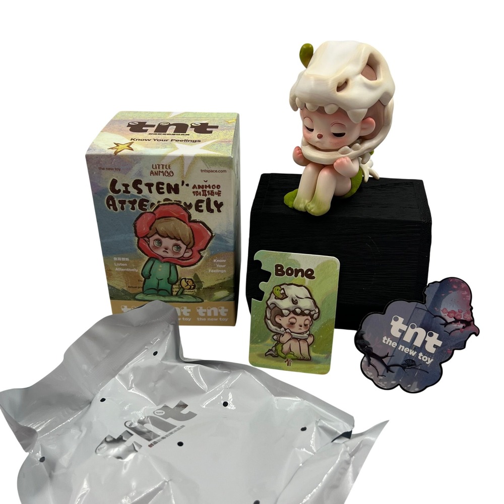 TNT Little Anmoo Listen Attentively Bone Figure Blind Box Art Toy with Card Box